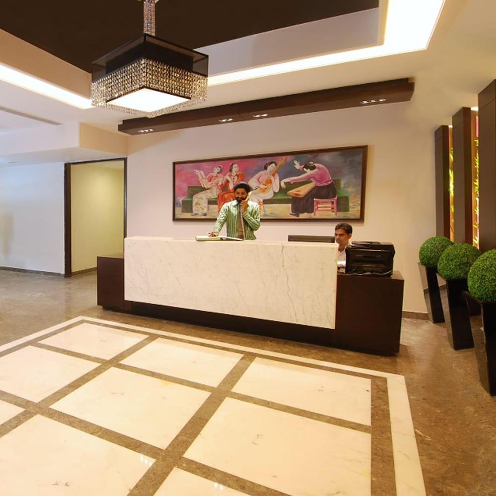 Africa Avenue Gk - 1 Hotel New Delhi Exterior foto