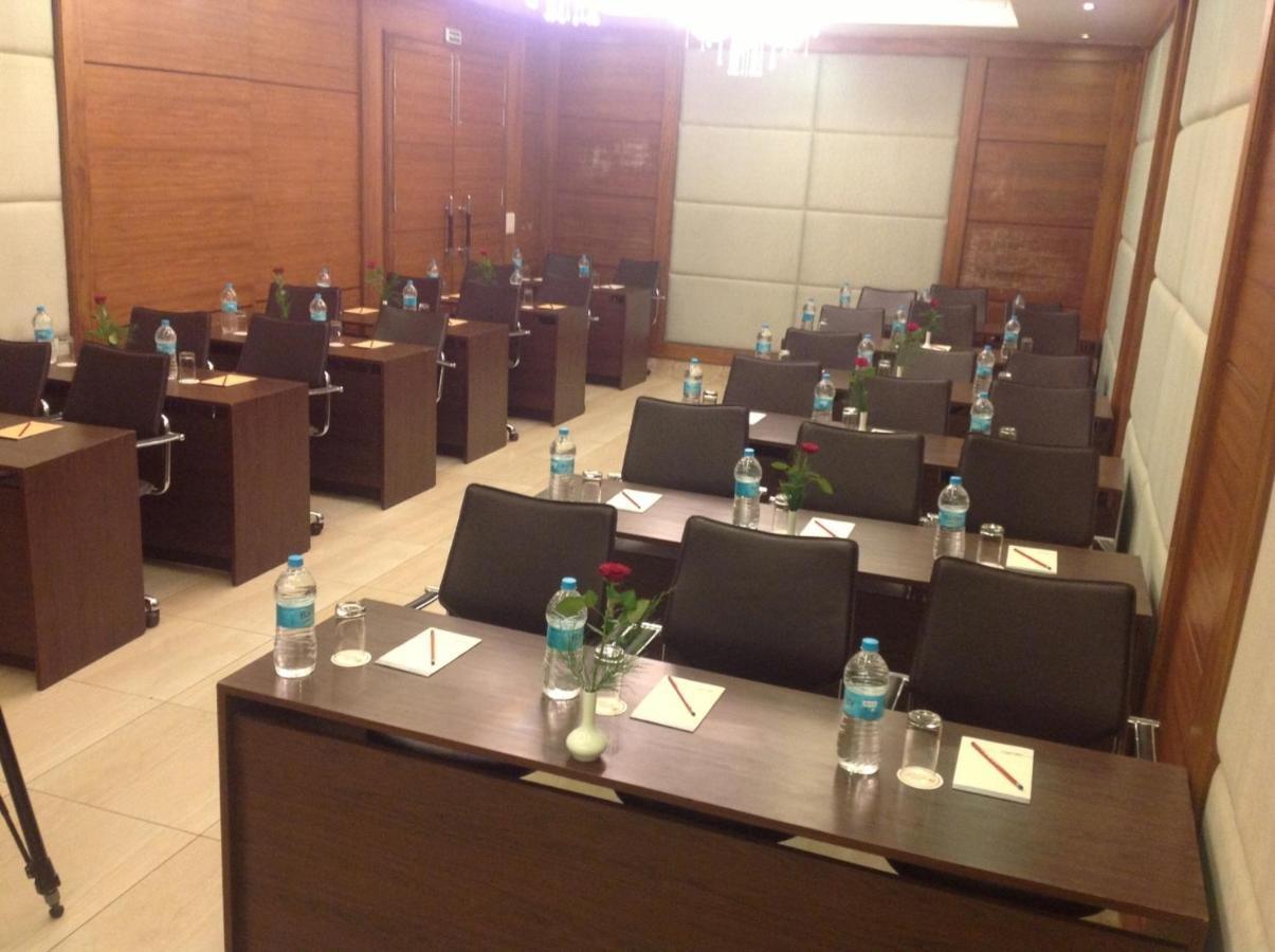 Africa Avenue Gk - 1 Hotel New Delhi Exterior foto